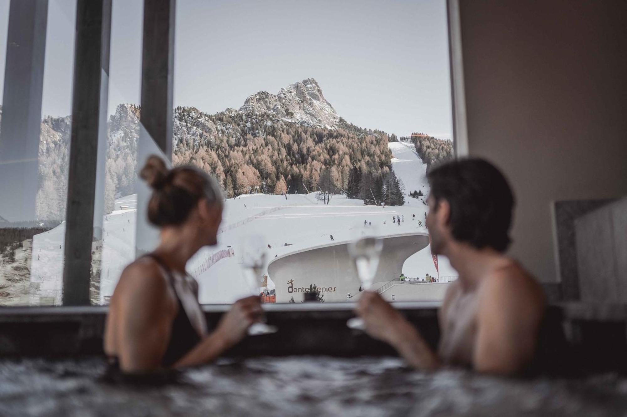 Hotel Continental Dolomites Selva di Val Gardena Ngoại thất bức ảnh