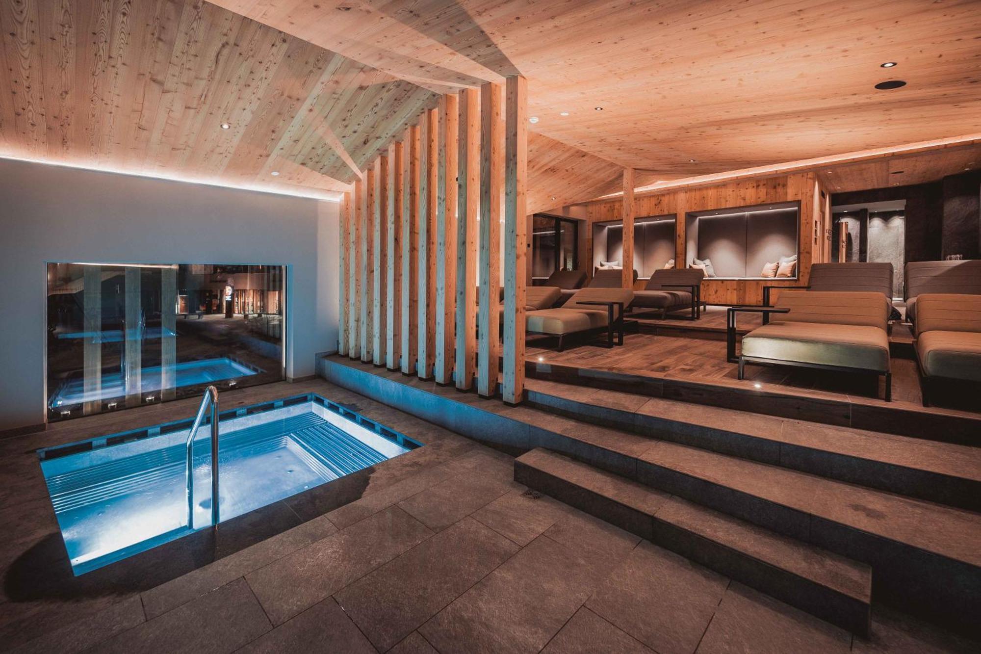 Hotel Continental Dolomites Selva di Val Gardena Ngoại thất bức ảnh