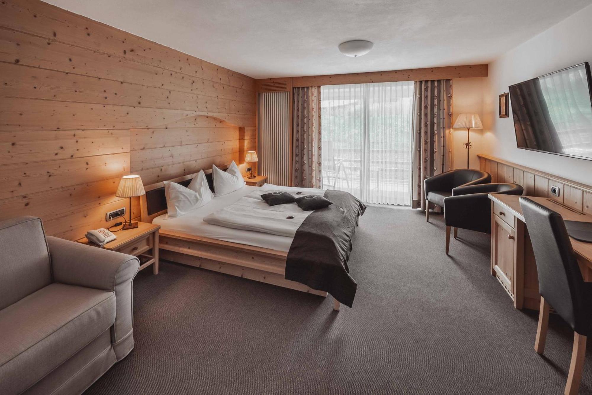 Hotel Continental Dolomites Selva di Val Gardena Ngoại thất bức ảnh