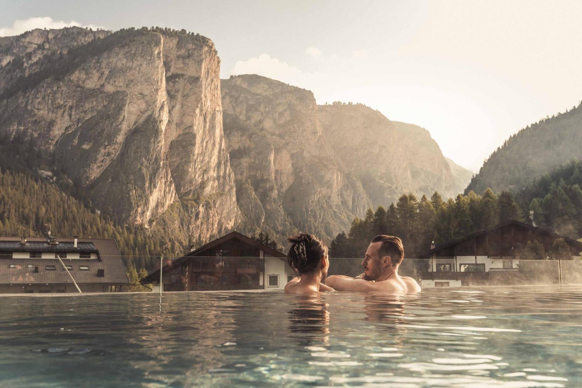Hotel Continental Dolomites Selva di Val Gardena Ngoại thất bức ảnh